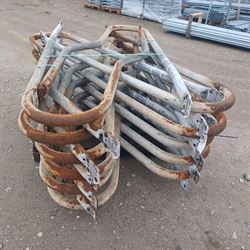 25 stk. brukte 2" sengebøyler lengde: 1,90 m Cc: 0,80 m S295